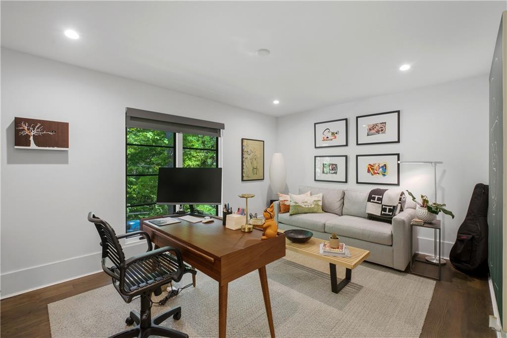 538 Spring Valley Road NW
