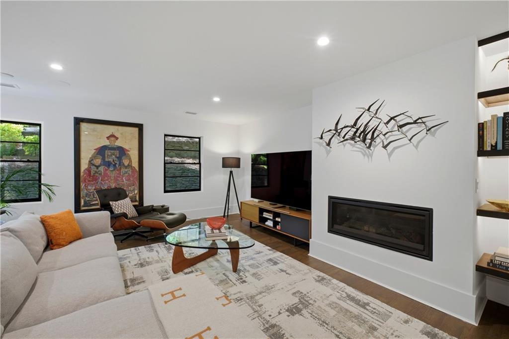 538 Spring Valley Road NW