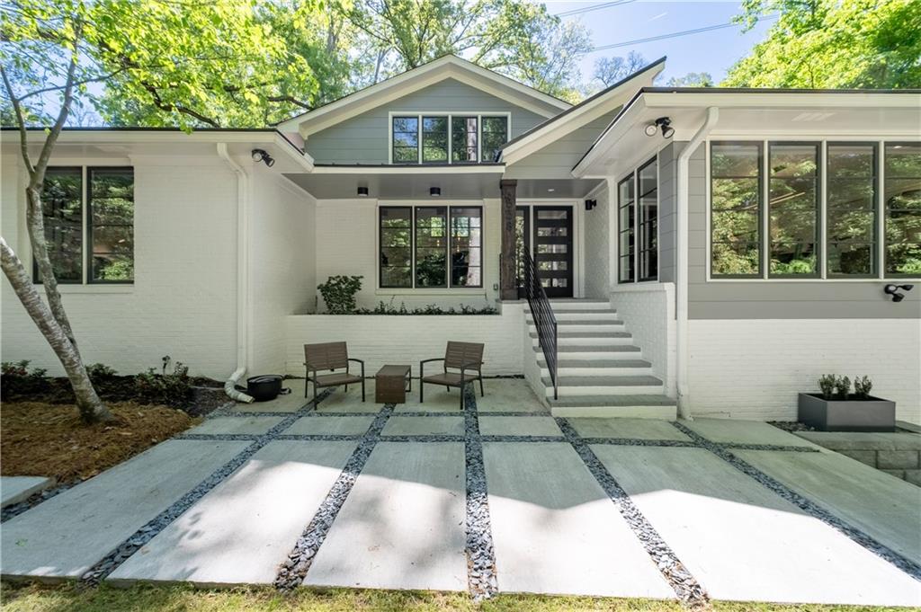 538 Spring Valley Road NW