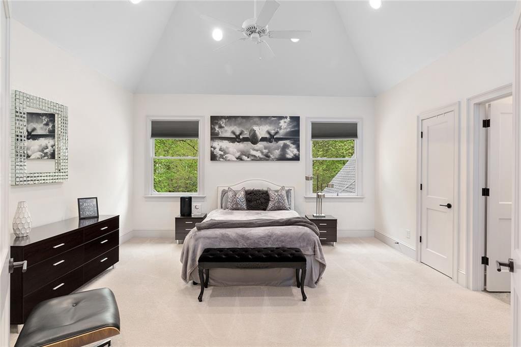 1431 Hearst Drive NE