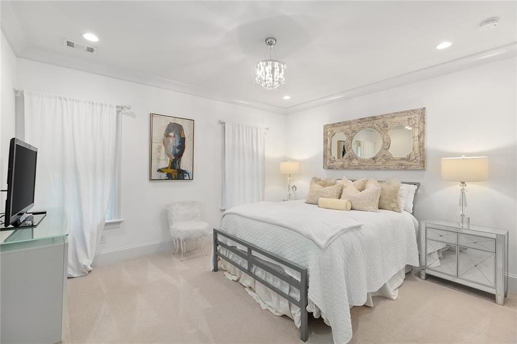 1431 Hearst Drive NE