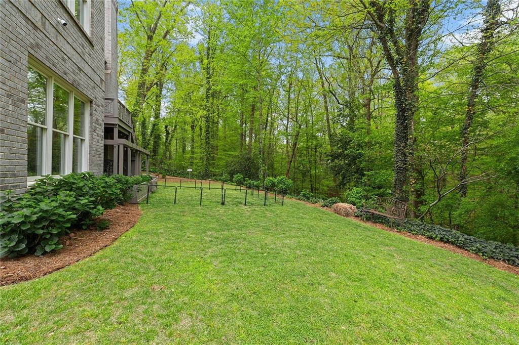 1431 Hearst Drive NE