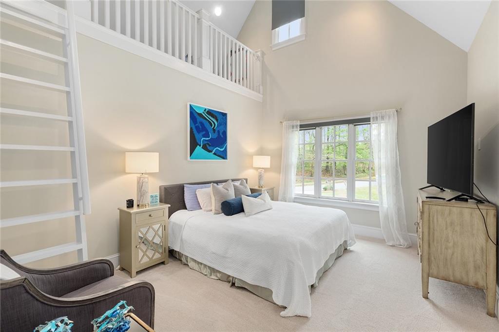 1431 Hearst Drive NE