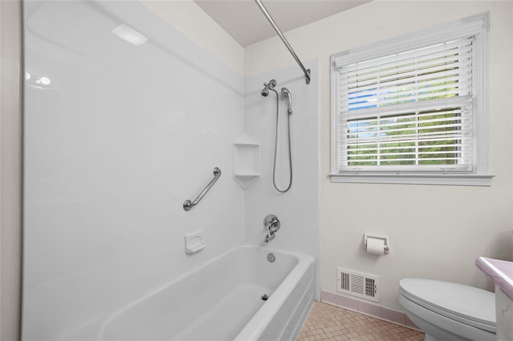 1319 Renee Drive SW