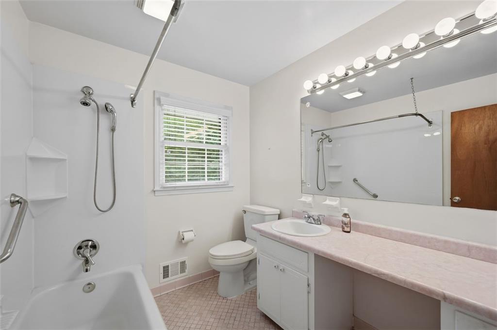 1319 Renee Drive SW