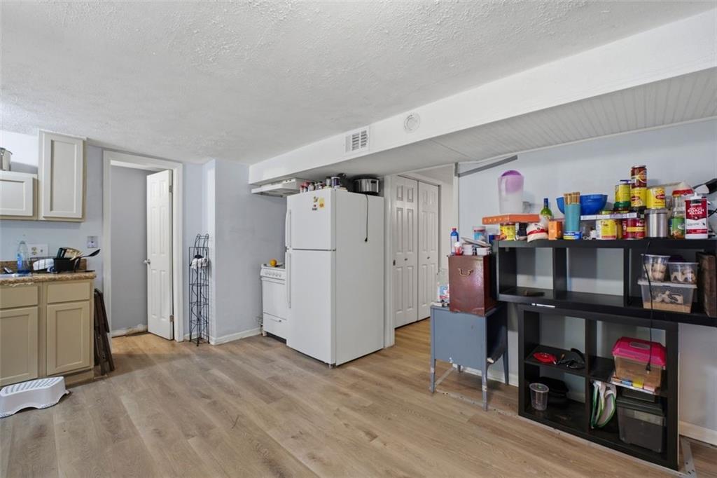 913 Old Noonday Sch House Road