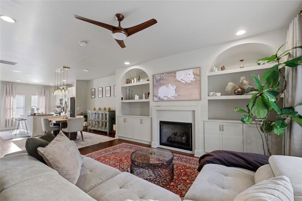 2167 Wiggins Walk