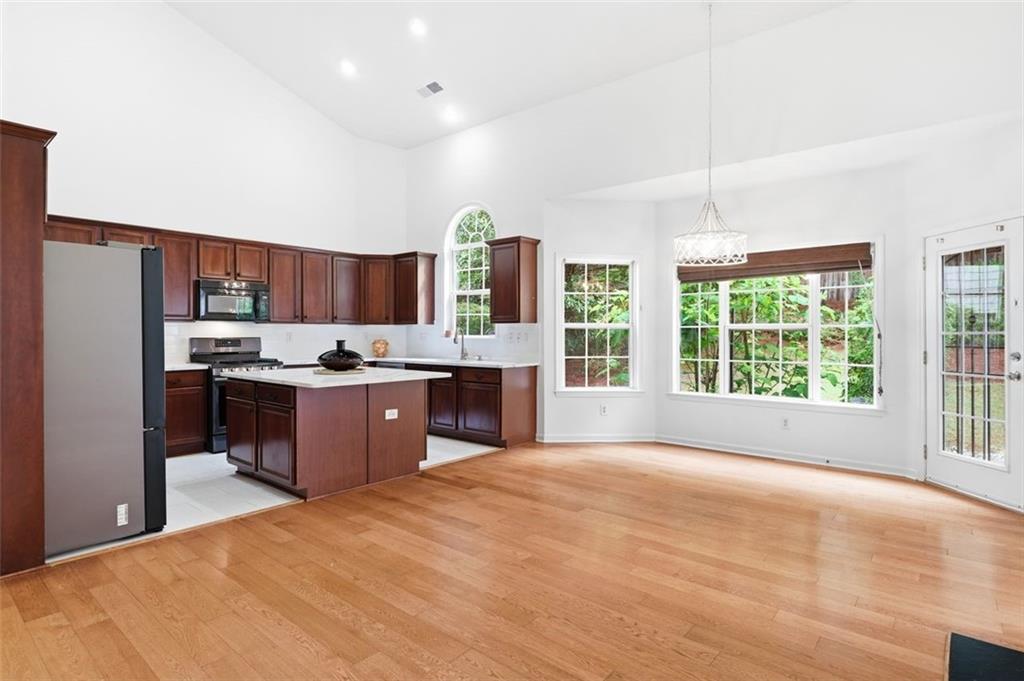 6065 Brookmere Lane
