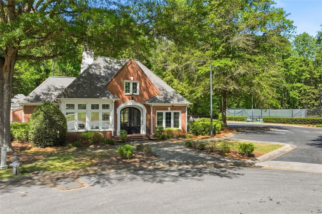 2336 Edgemere Lake Circle