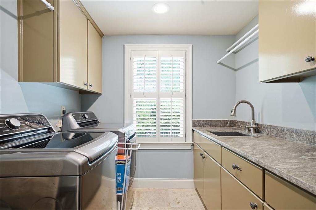 2336 Edgemere Lake Circle