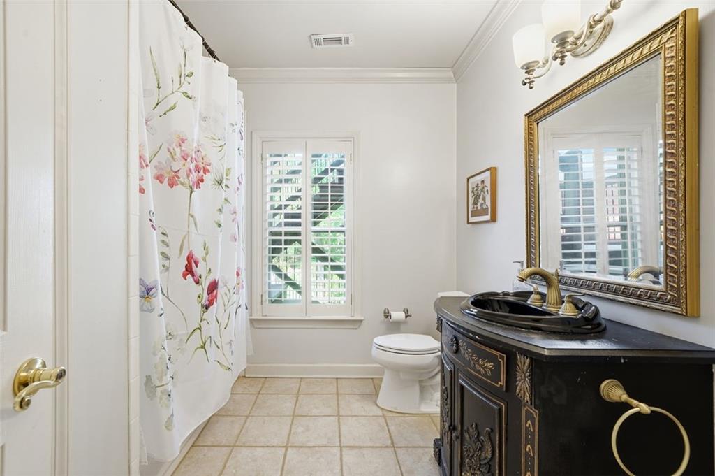 2336 Edgemere Lake Circle