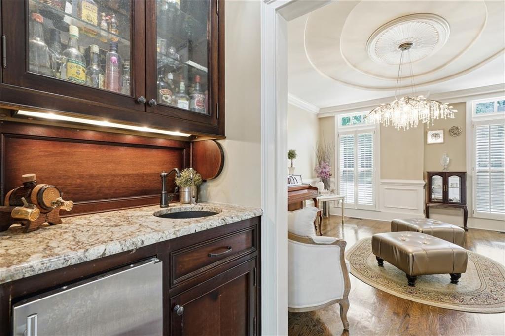 2336 Edgemere Lake Circle