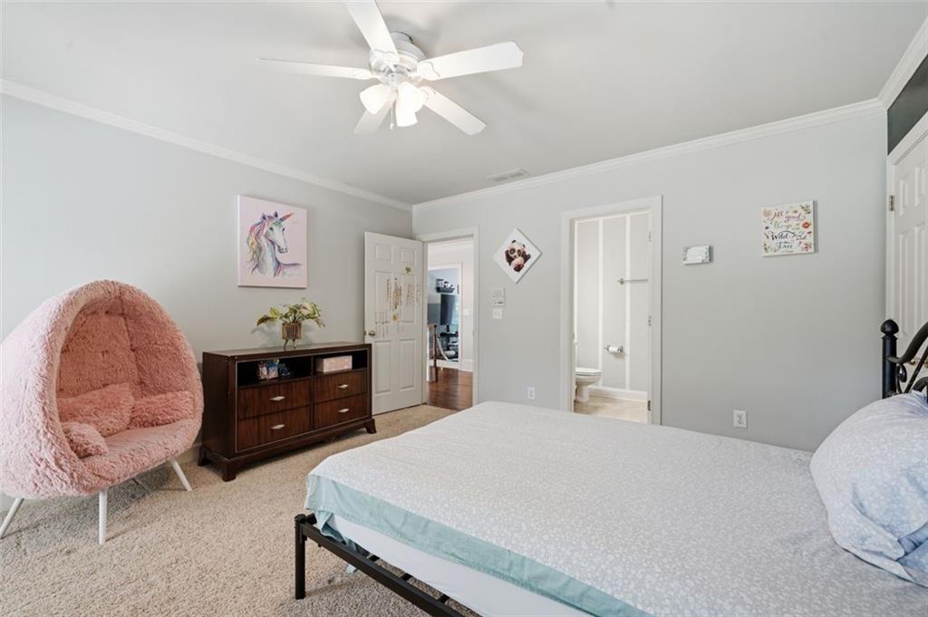 2336 Edgemere Lake Circle