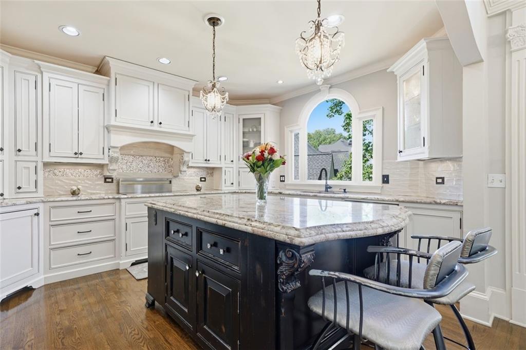 2336 Edgemere Lake Circle