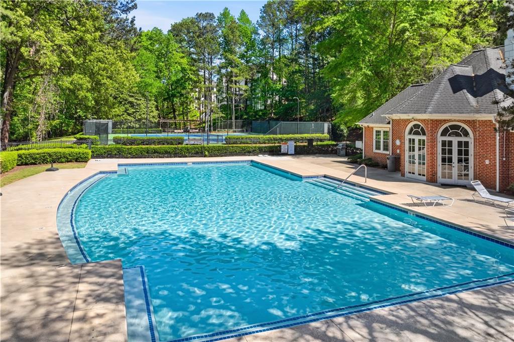 2336 Edgemere Lake Circle