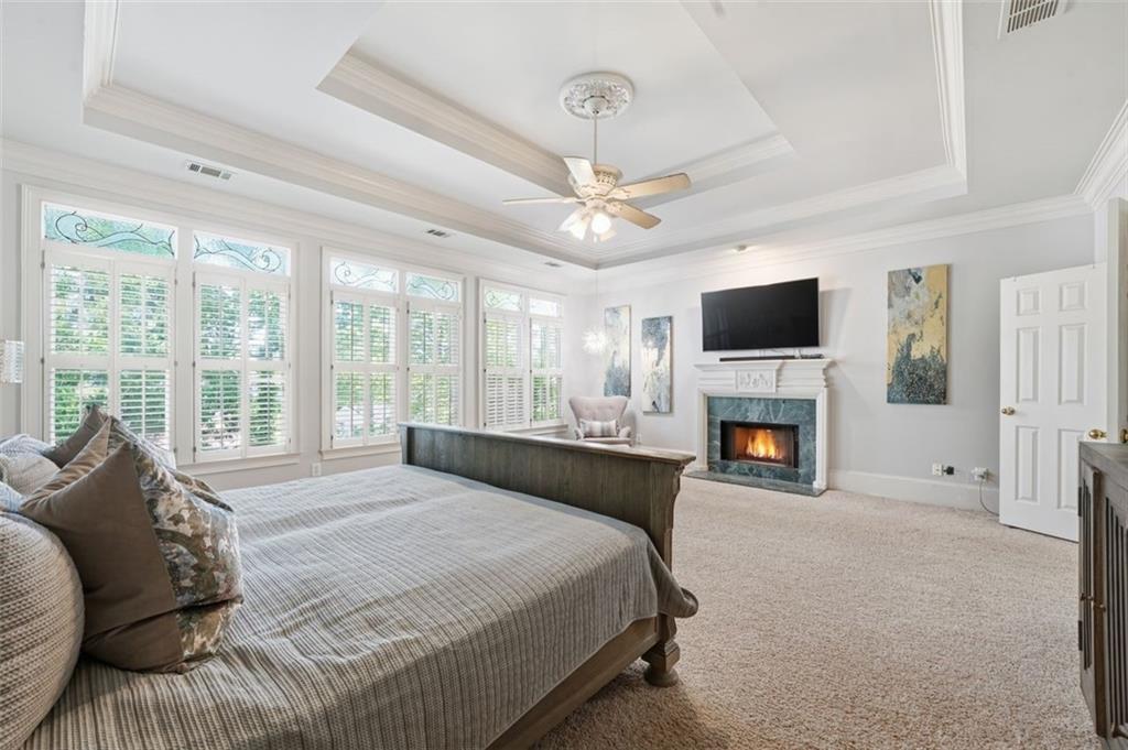 2336 Edgemere Lake Circle