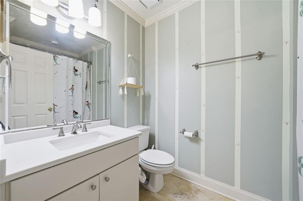 2336 Edgemere Lake Circle