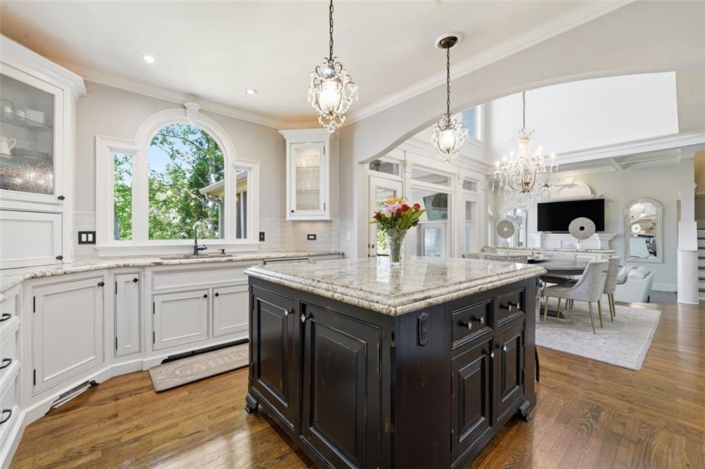 2336 Edgemere Lake Circle