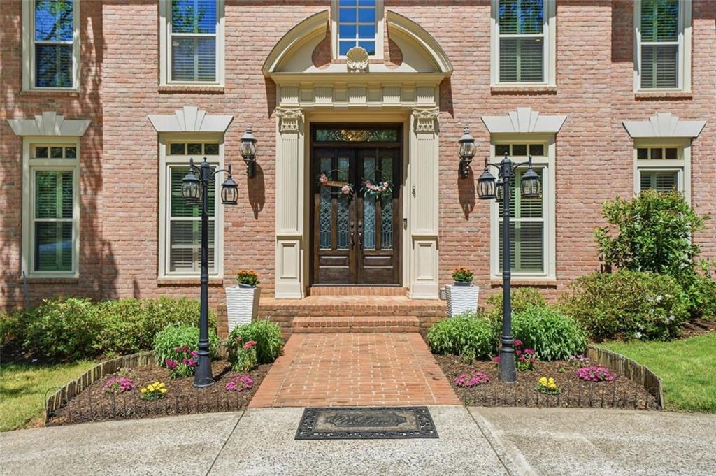 2336 Edgemere Lake Circle