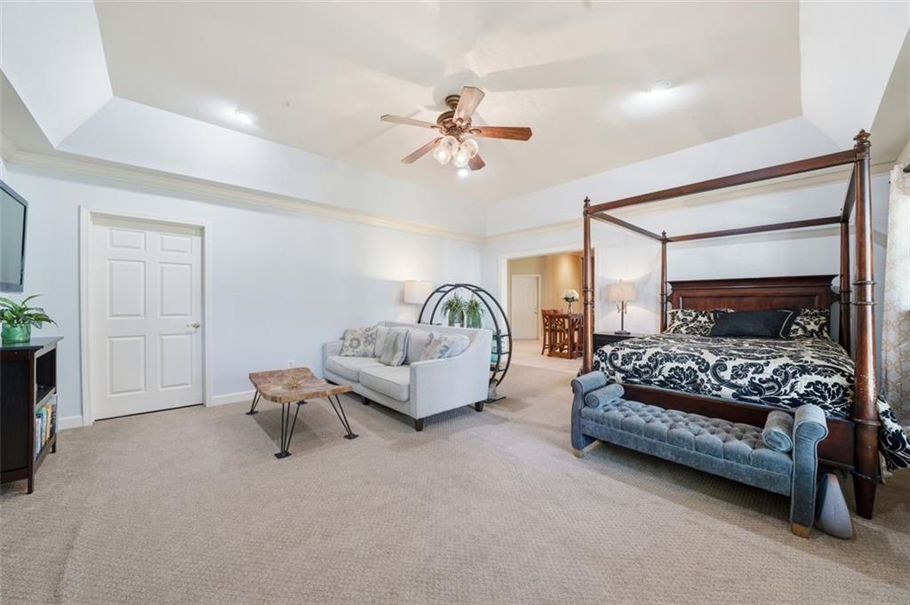 2336 Edgemere Lake Circle