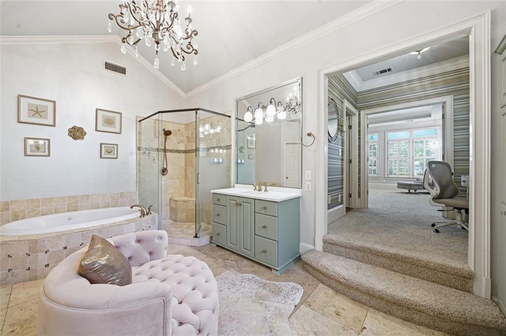 2336 Edgemere Lake Circle