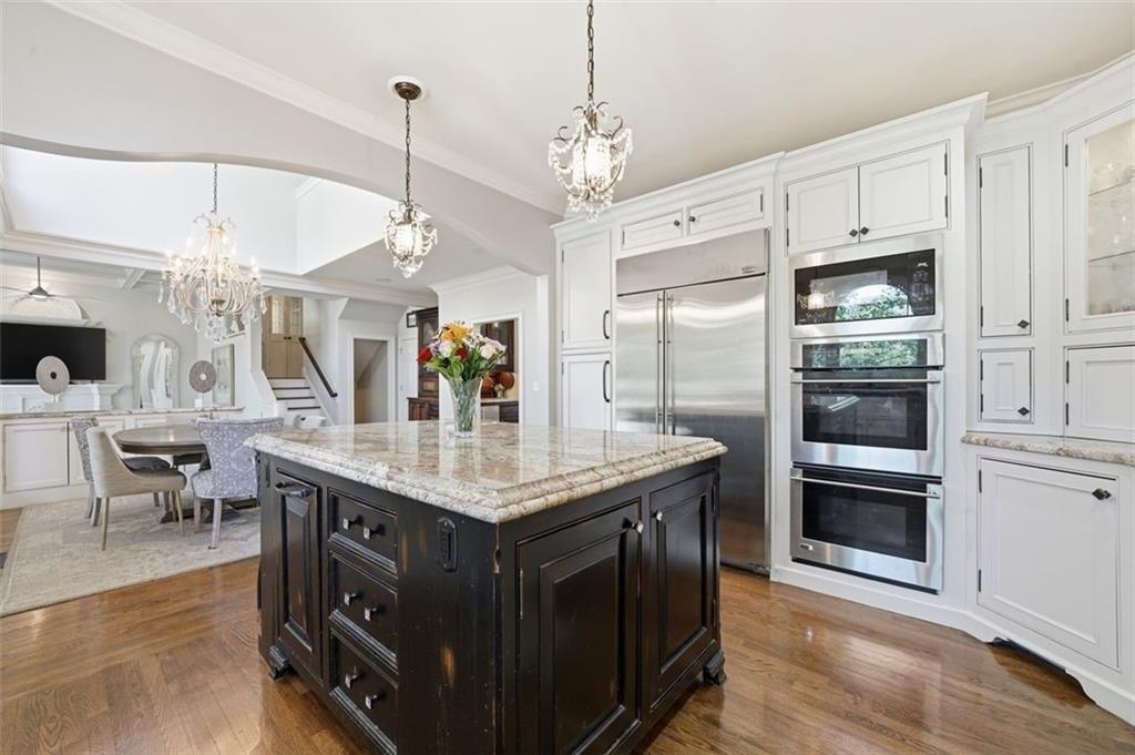 2336 Edgemere Lake Circle