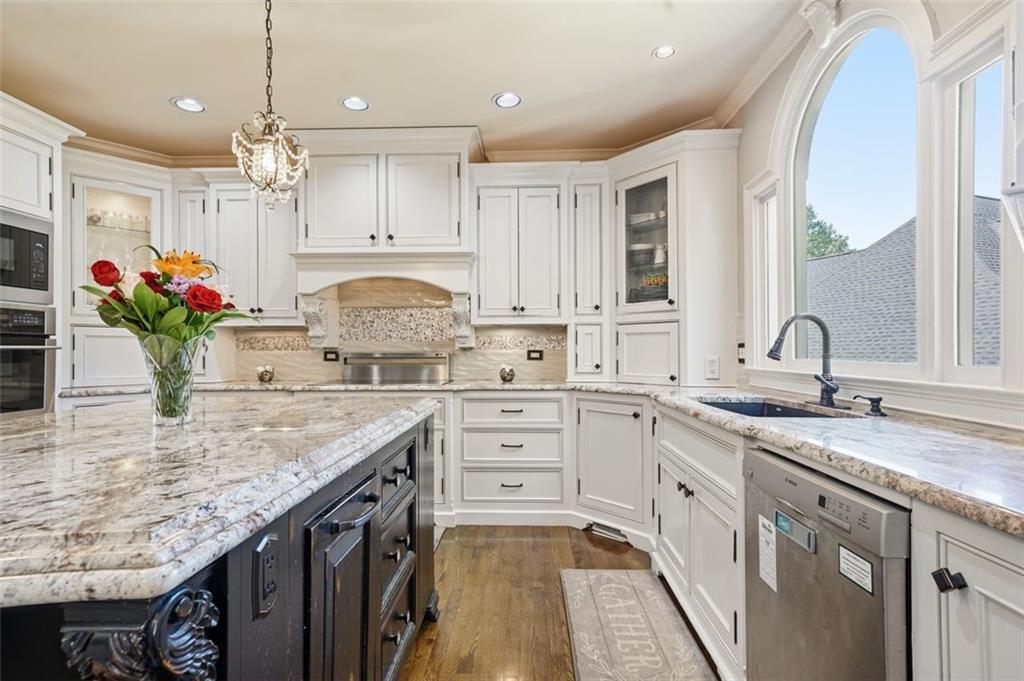2336 Edgemere Lake Circle
