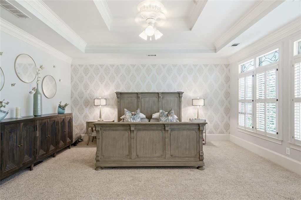 2336 Edgemere Lake Circle