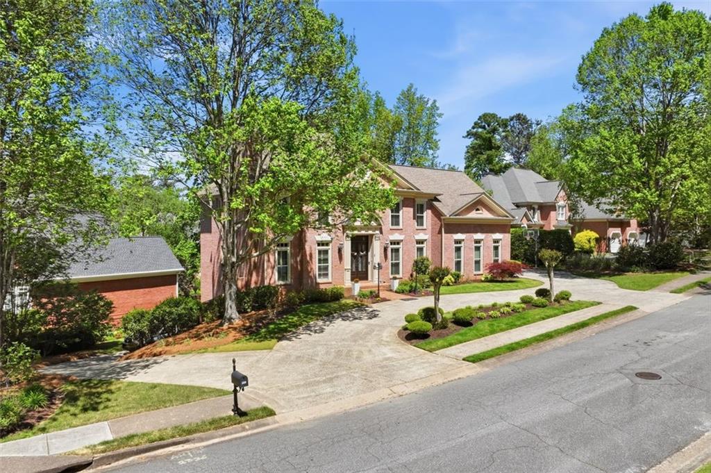 2336 Edgemere Lake Circle