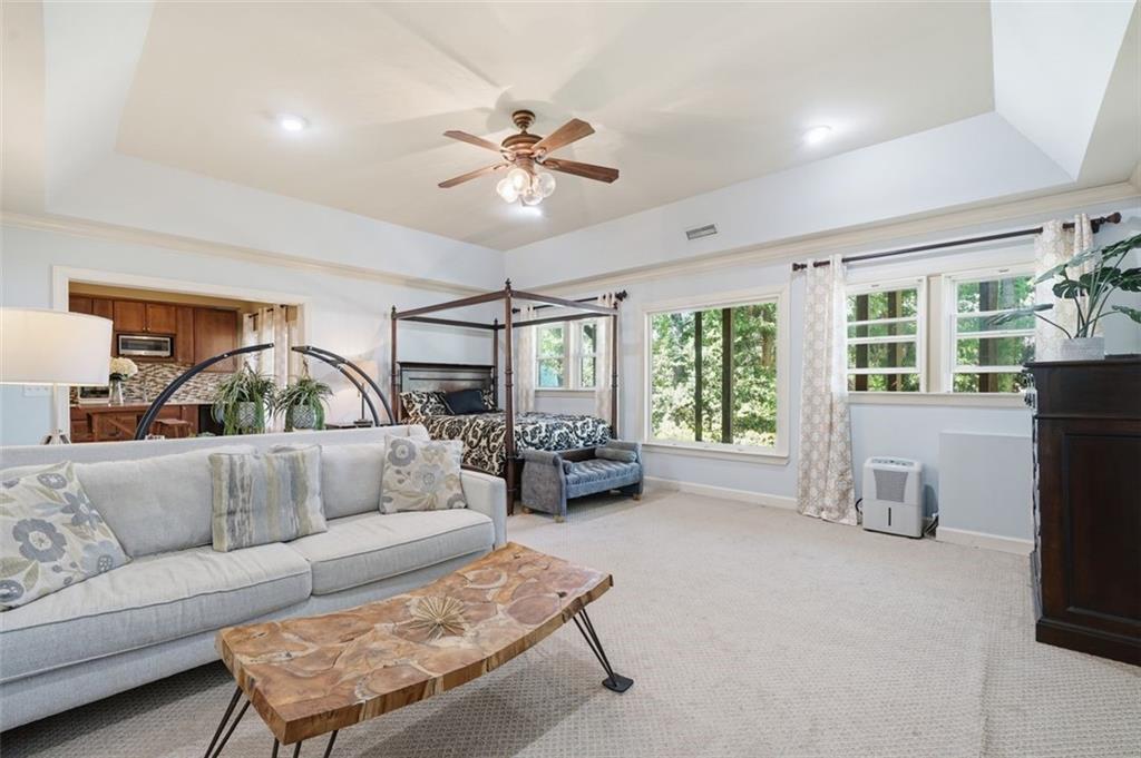 2336 Edgemere Lake Circle