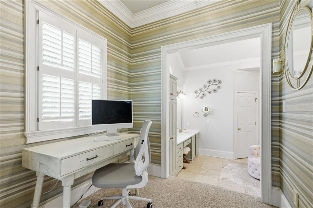 2336 Edgemere Lake Circle