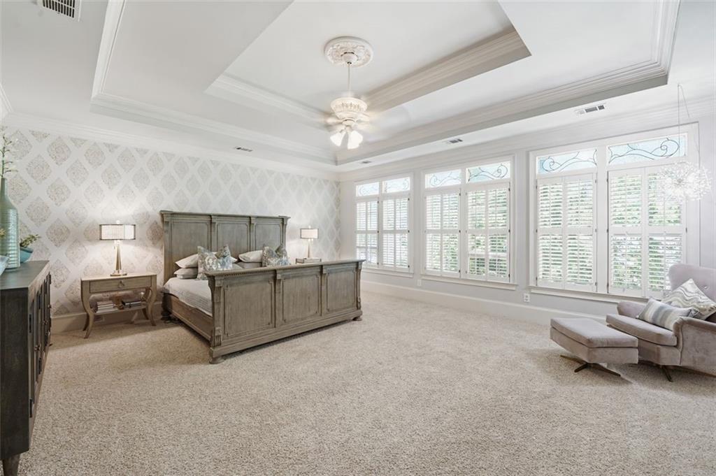 2336 Edgemere Lake Circle