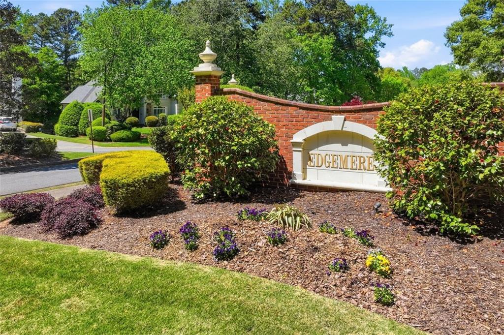 2336 Edgemere Lake Circle