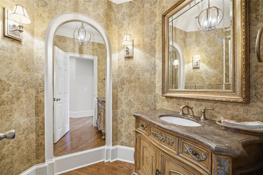 2336 Edgemere Lake Circle