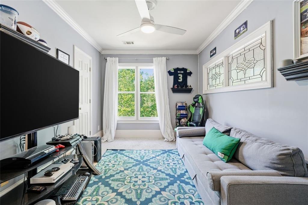 2336 Edgemere Lake Circle