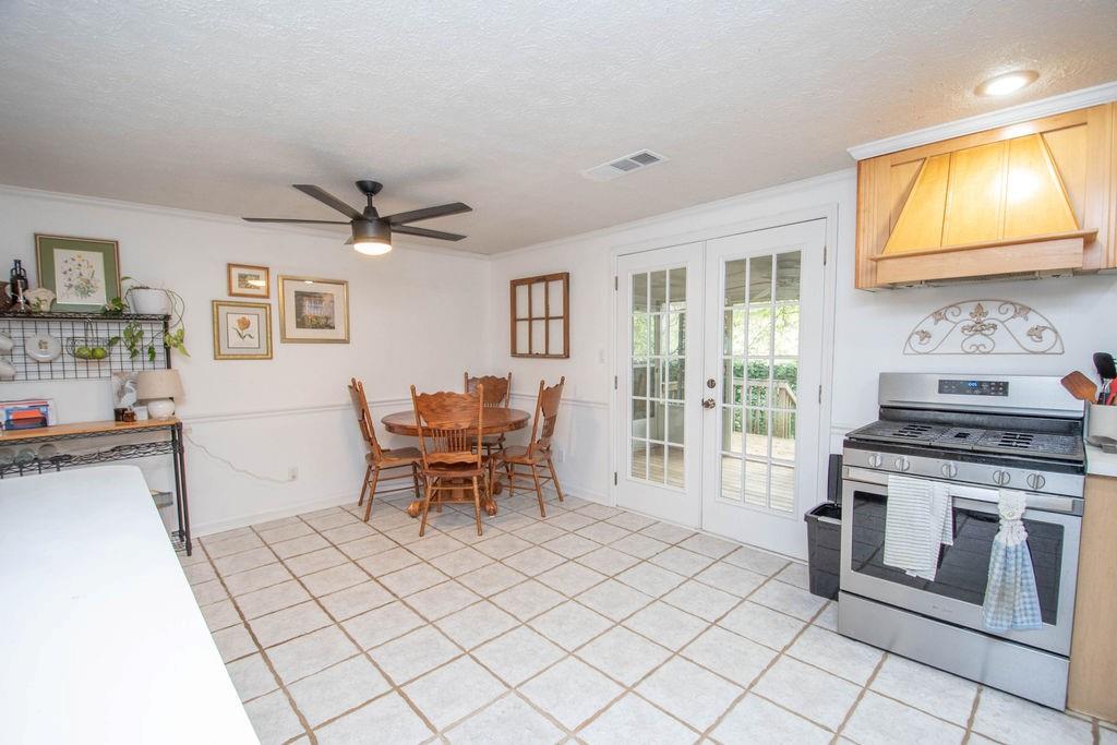 121 Sweetgum Road