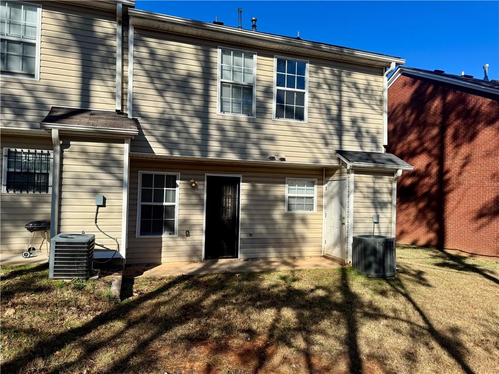 5663 WINDFALL Lane
