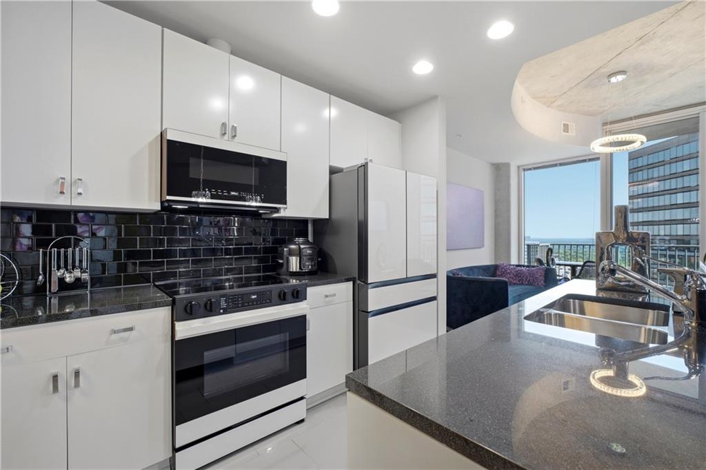 400 W Peachtree Street NW Unit 2914