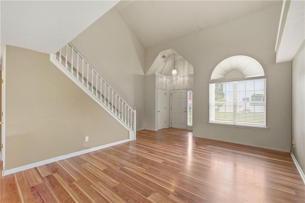 350 Yellow River Lane