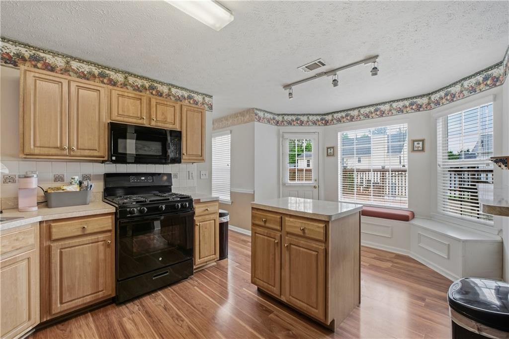 350 Yellow River Lane
