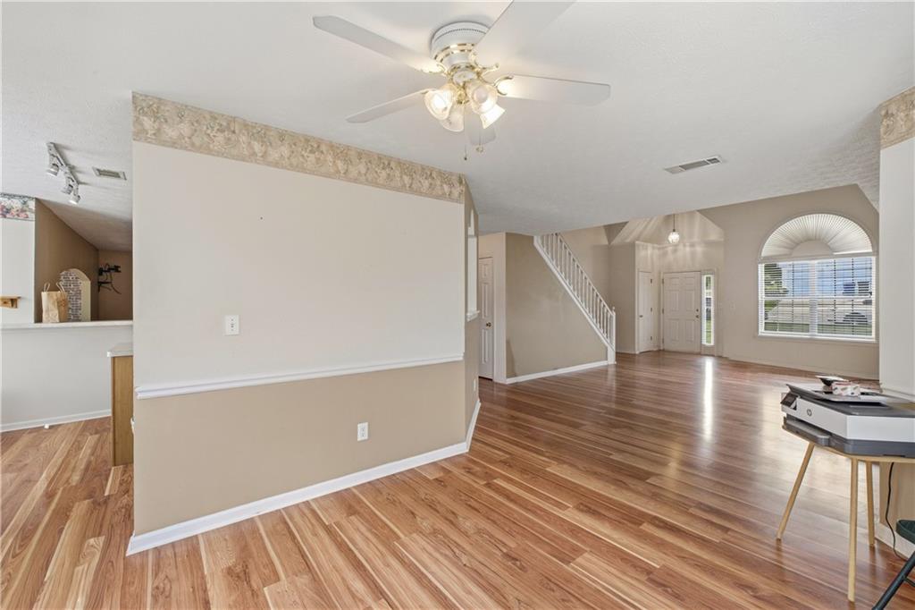 350 Yellow River Lane