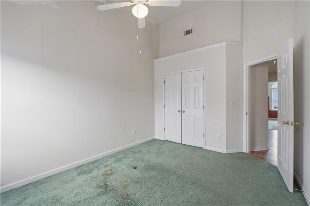 350 Yellow River Lane