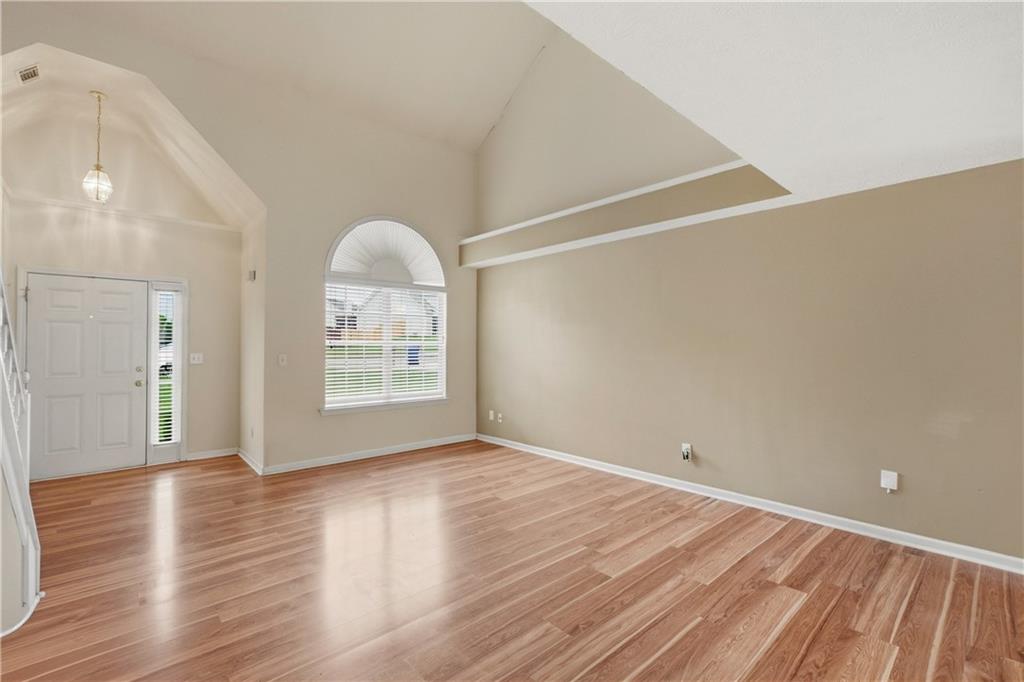 350 Yellow River Lane