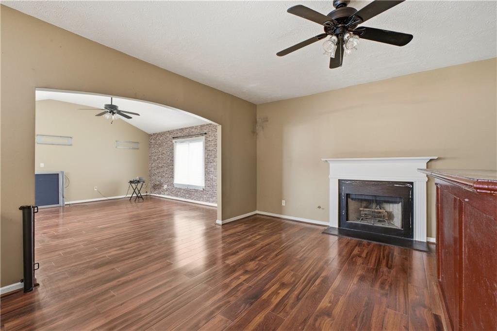 350 Yellow River Lane