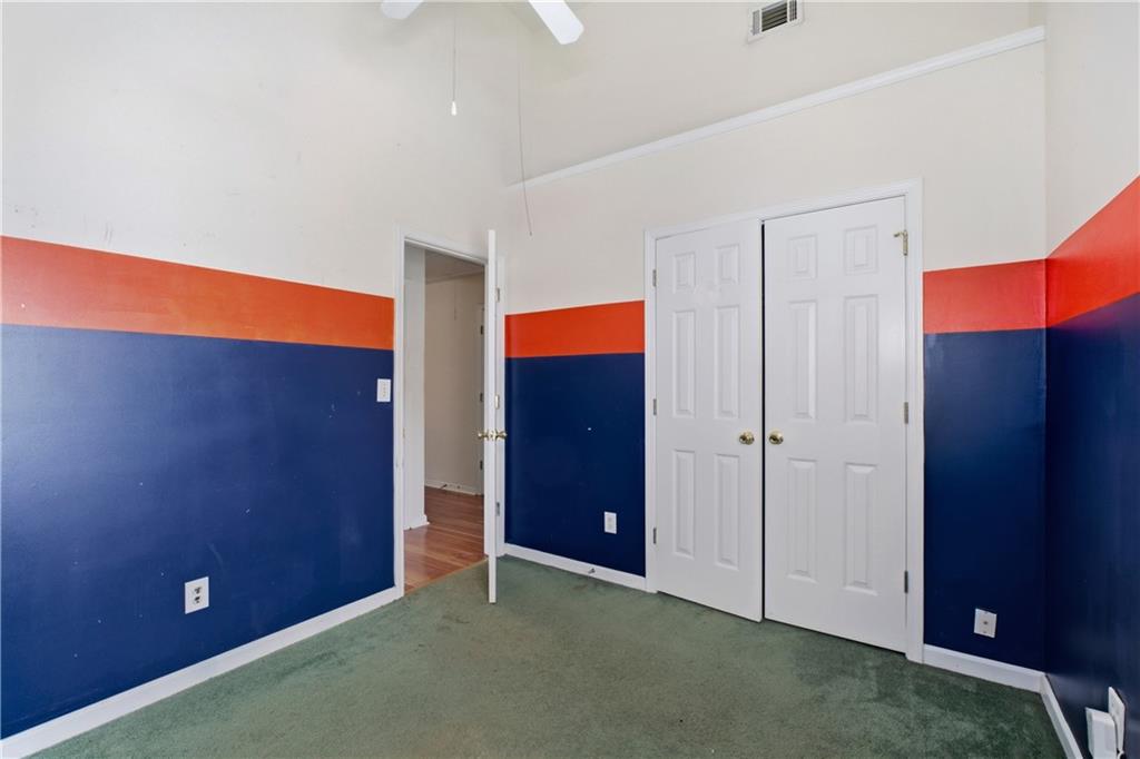 350 Yellow River Lane