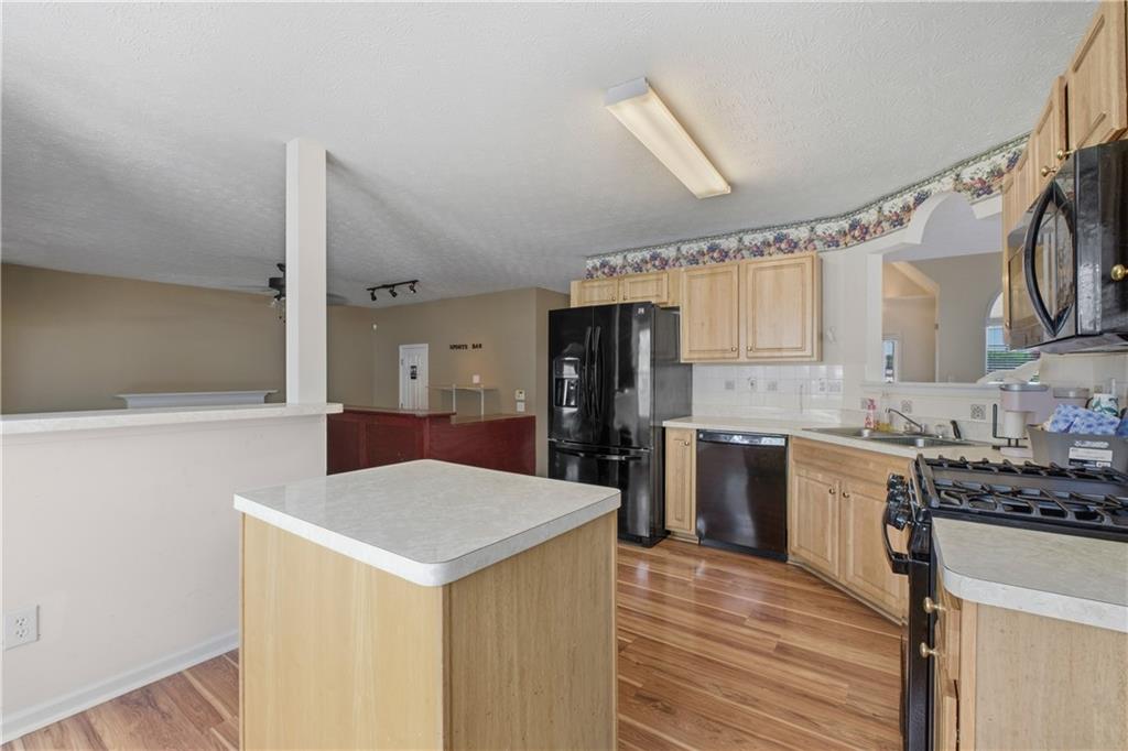 350 Yellow River Lane