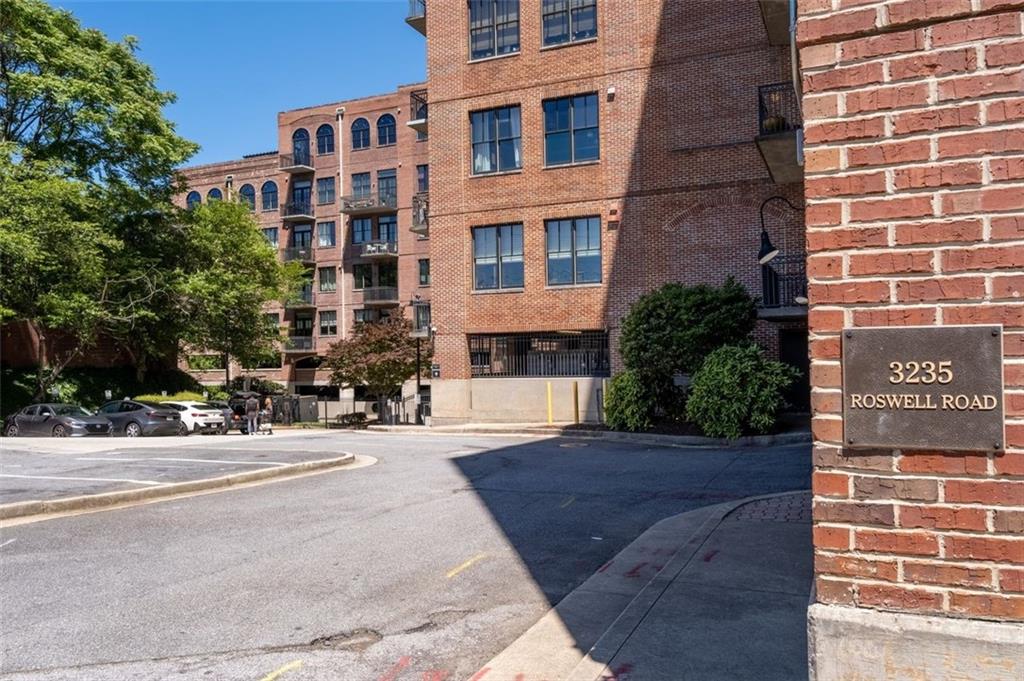 3235 Roswell Road NE Unit 402