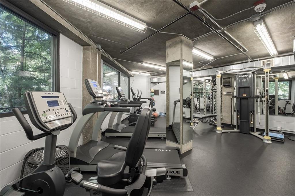 3235 Roswell Road NE Unit 402