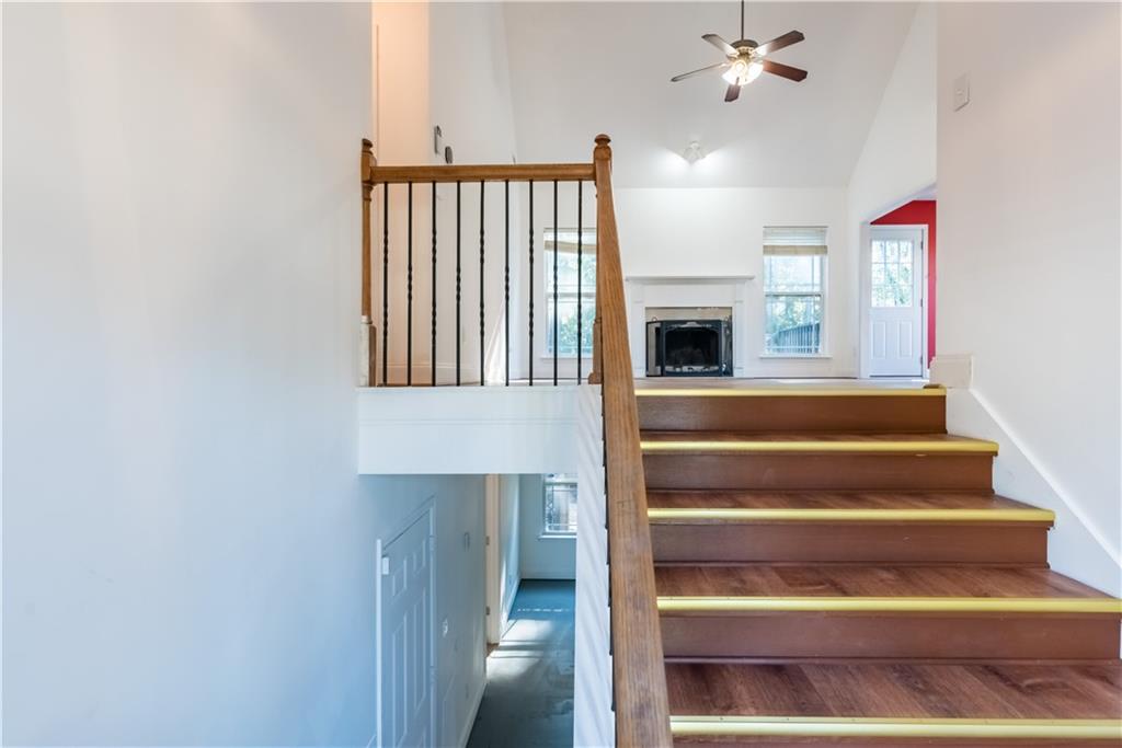 404 WOODCREEK