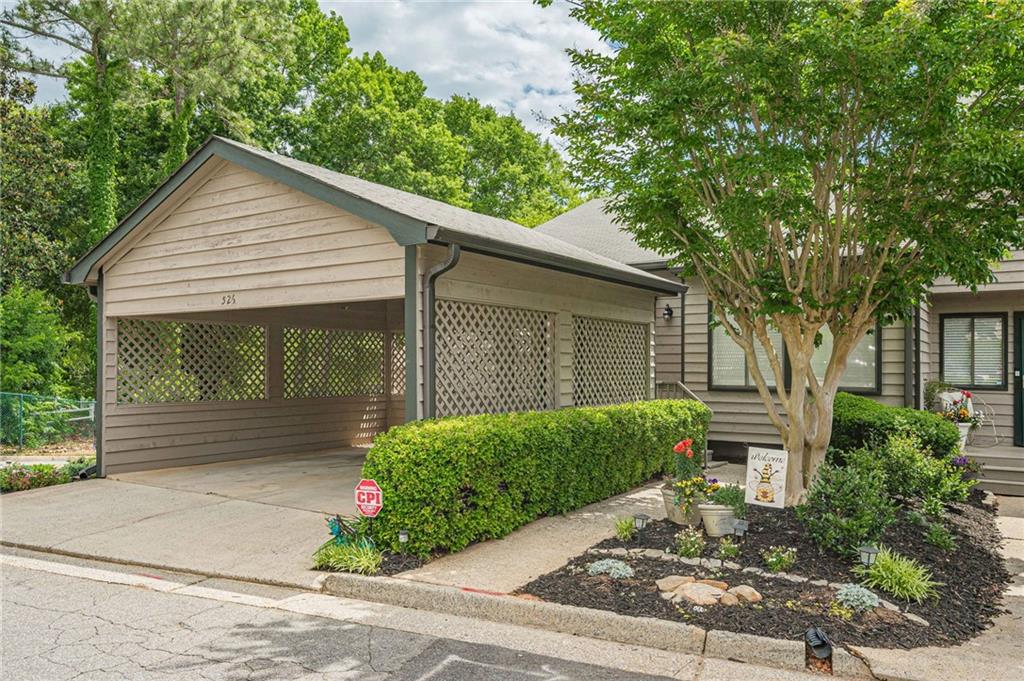 526 Gardenia Lane